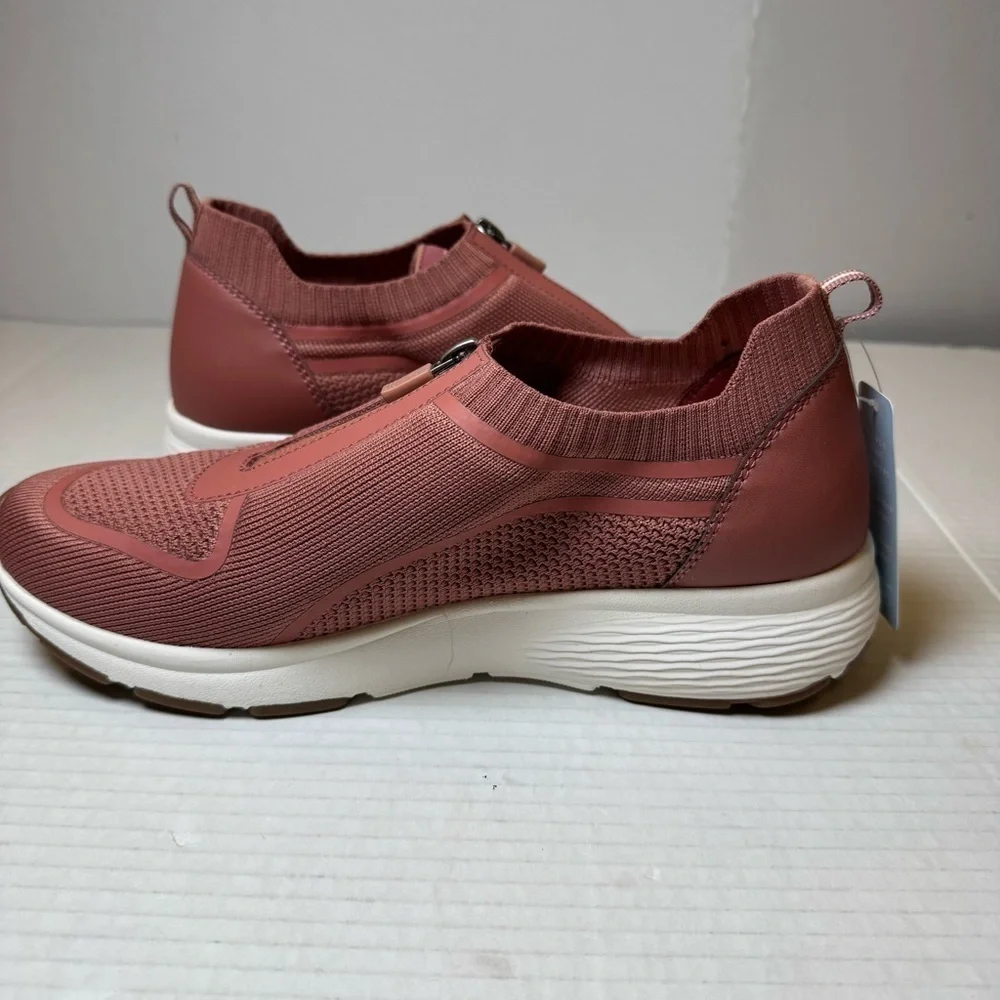 Easy Spirit Women's Striver Slip On Mesh Walking Shoe Sneaker Pink